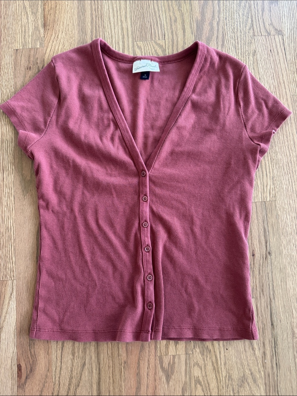 Universal Thread Rose-Red Short Sleeve Button-Down V-Neck Top